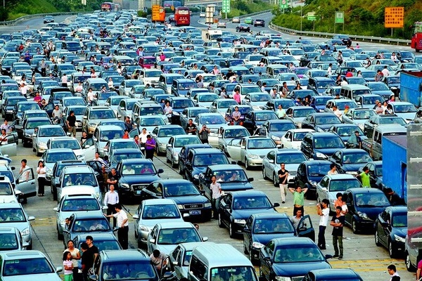 國慶歸來，良辰有100種理由讓您備一個汽車啟動電源！